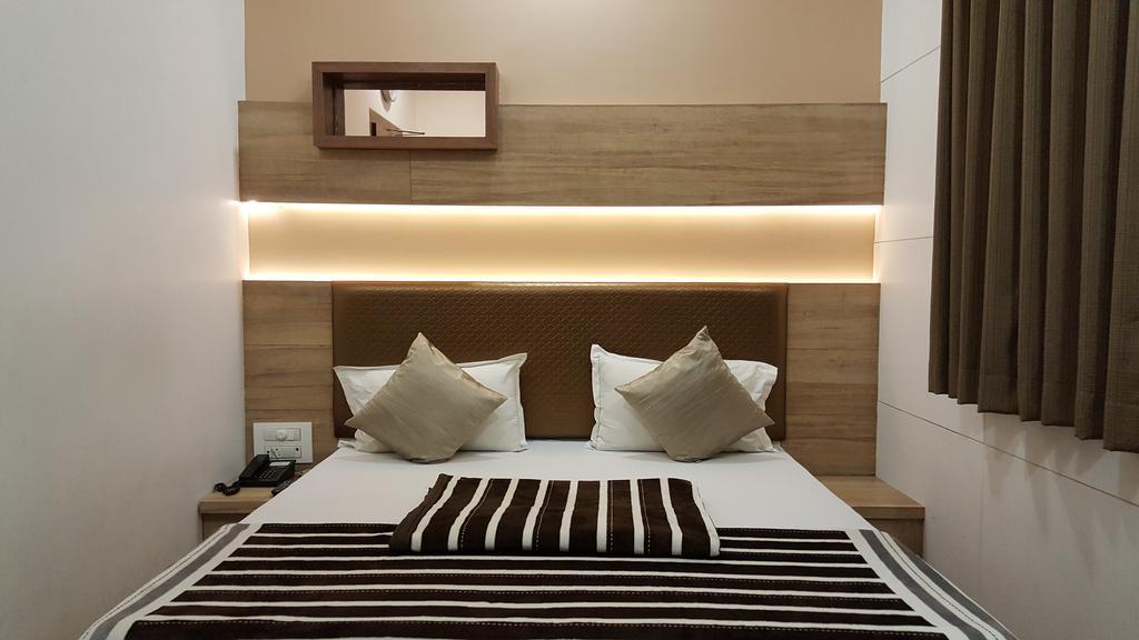 Hotel Oasis Mumbai Kültér fotó