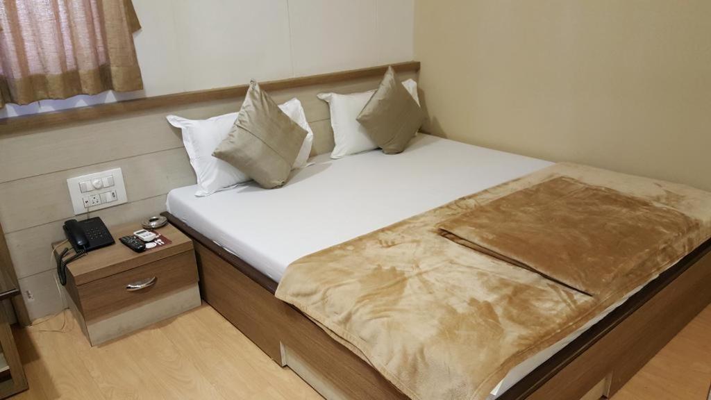 Hotel Oasis Mumbai Kültér fotó