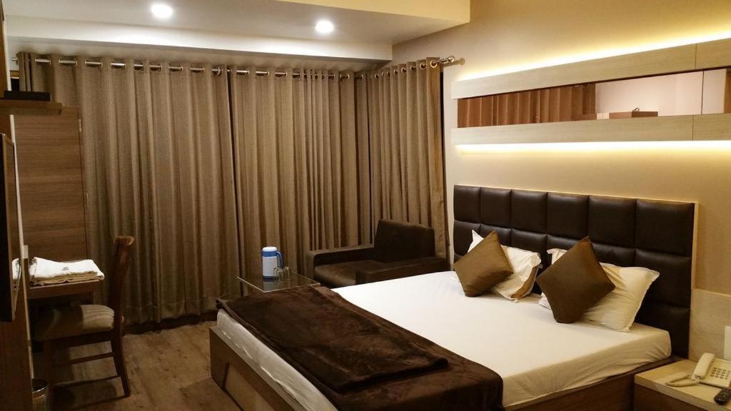 Hotel Oasis Mumbai Kültér fotó