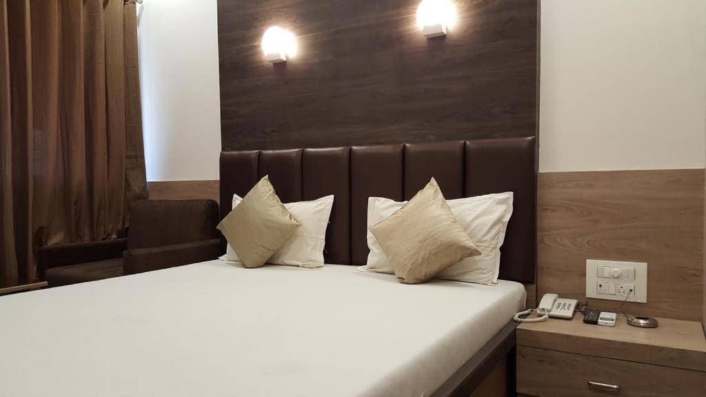 Hotel Oasis Mumbai Kültér fotó